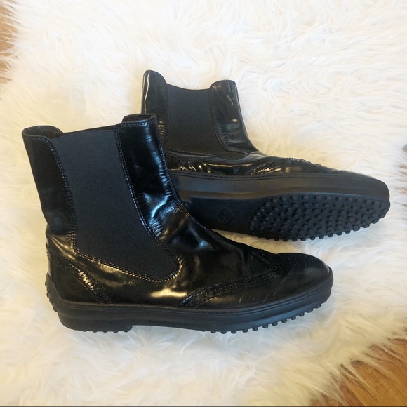 Tod’s Cap-Toe Chelsea Boots - Picture 2 of 6